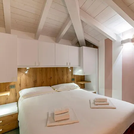 Casa Sulle Mura Apartment Loano