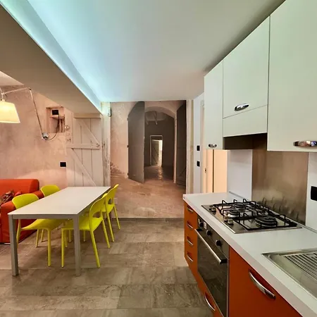 Casa Sulle Mura Appartement Loano
